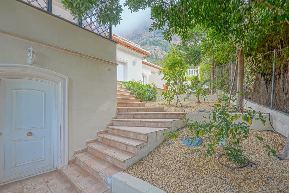 6 slaapkamer Villa te koop in Javea / Xabia met garage - € 1.470.000 (Ref: 9484851)