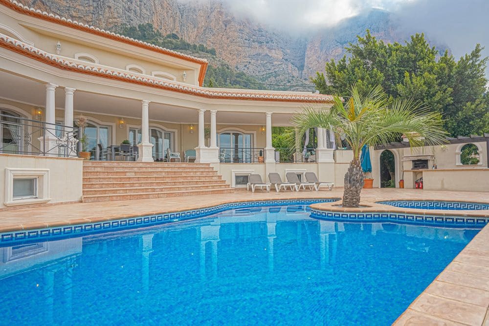 6 slaapkamer Villa te koop in Javea / Xabia met garage - € 1.470.000 (Ref: 9484851)