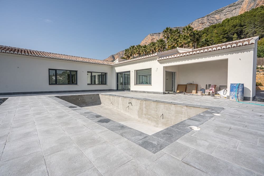 4 slaapkamer Villa te koop in Javea / Xabia met garage - € 1.200.000 (Ref: 9484856)