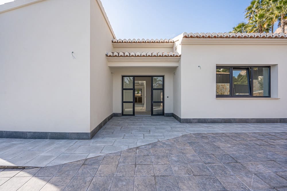 4 slaapkamer Villa te koop in Javea / Xabia met garage - € 1.200.000 (Ref: 9484856)