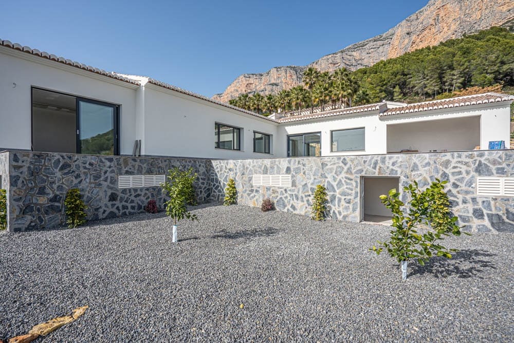 4 slaapkamer Villa te koop in Javea / Xabia met garage - € 1.200.000 (Ref: 9484856)