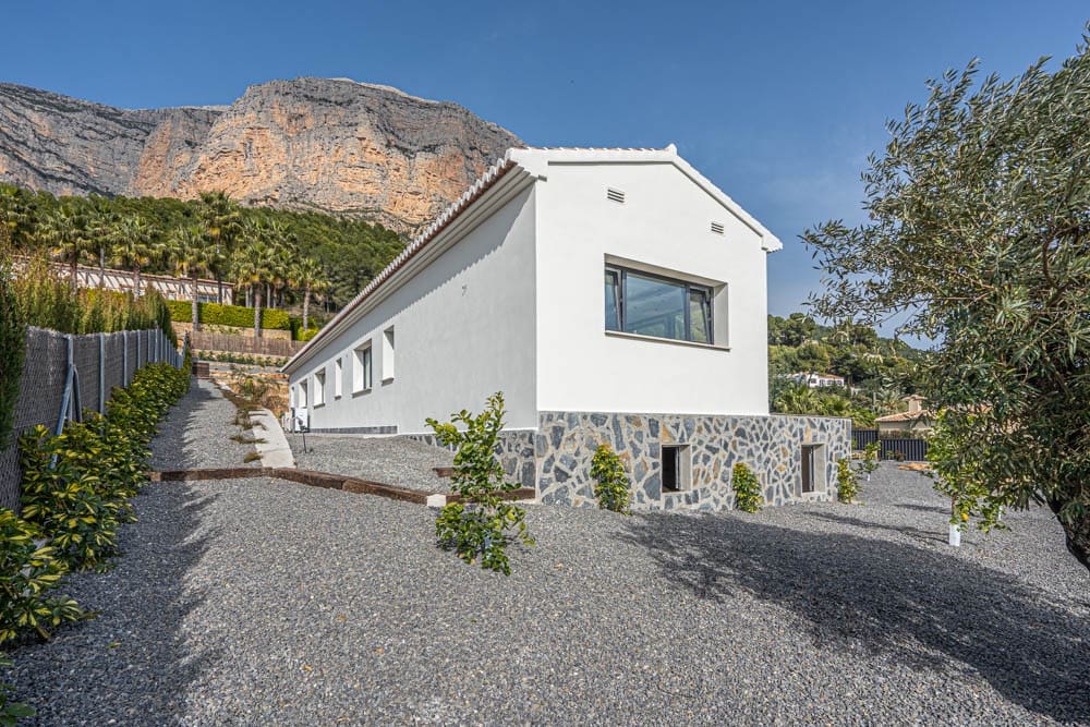 4 slaapkamer Villa te koop in Javea / Xabia met garage - € 1.200.000 (Ref: 9484856)