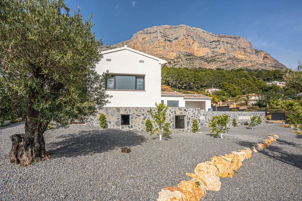 4 slaapkamer Villa te koop in Javea / Xabia met garage - € 1.200.000 (Ref: 9484856)