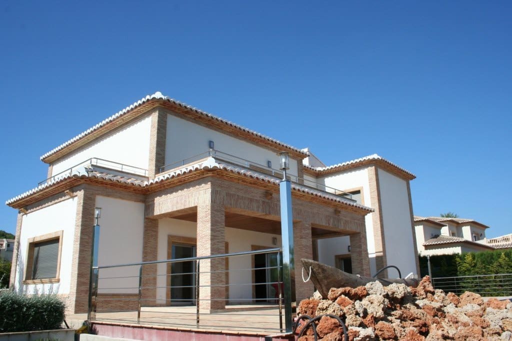 5 bedroom Villa for sale in Adsubia with garage - € 1,215,000 (Ref: 9484858)