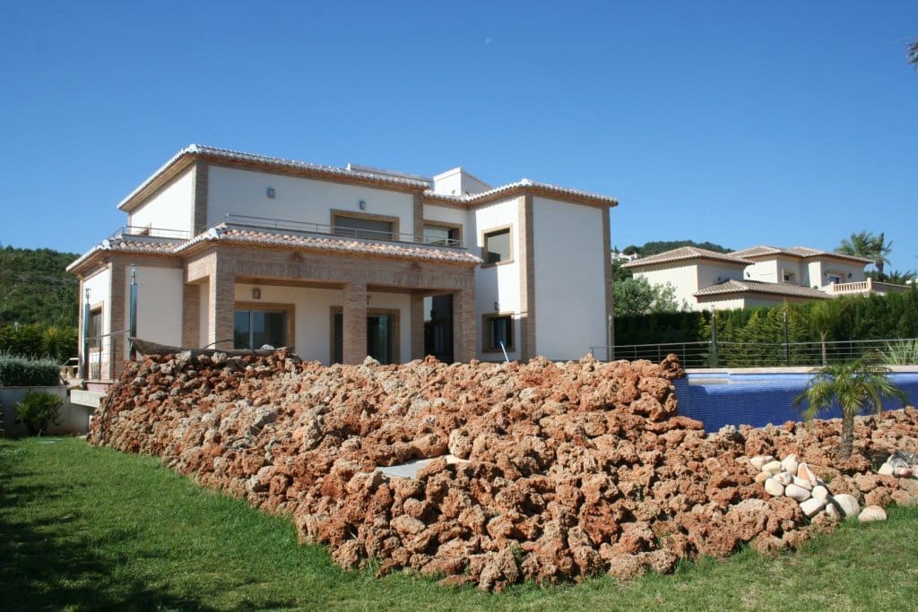 5 bedroom Villa for sale in Adsubia with garage - € 1,215,000 (Ref: 9484858)