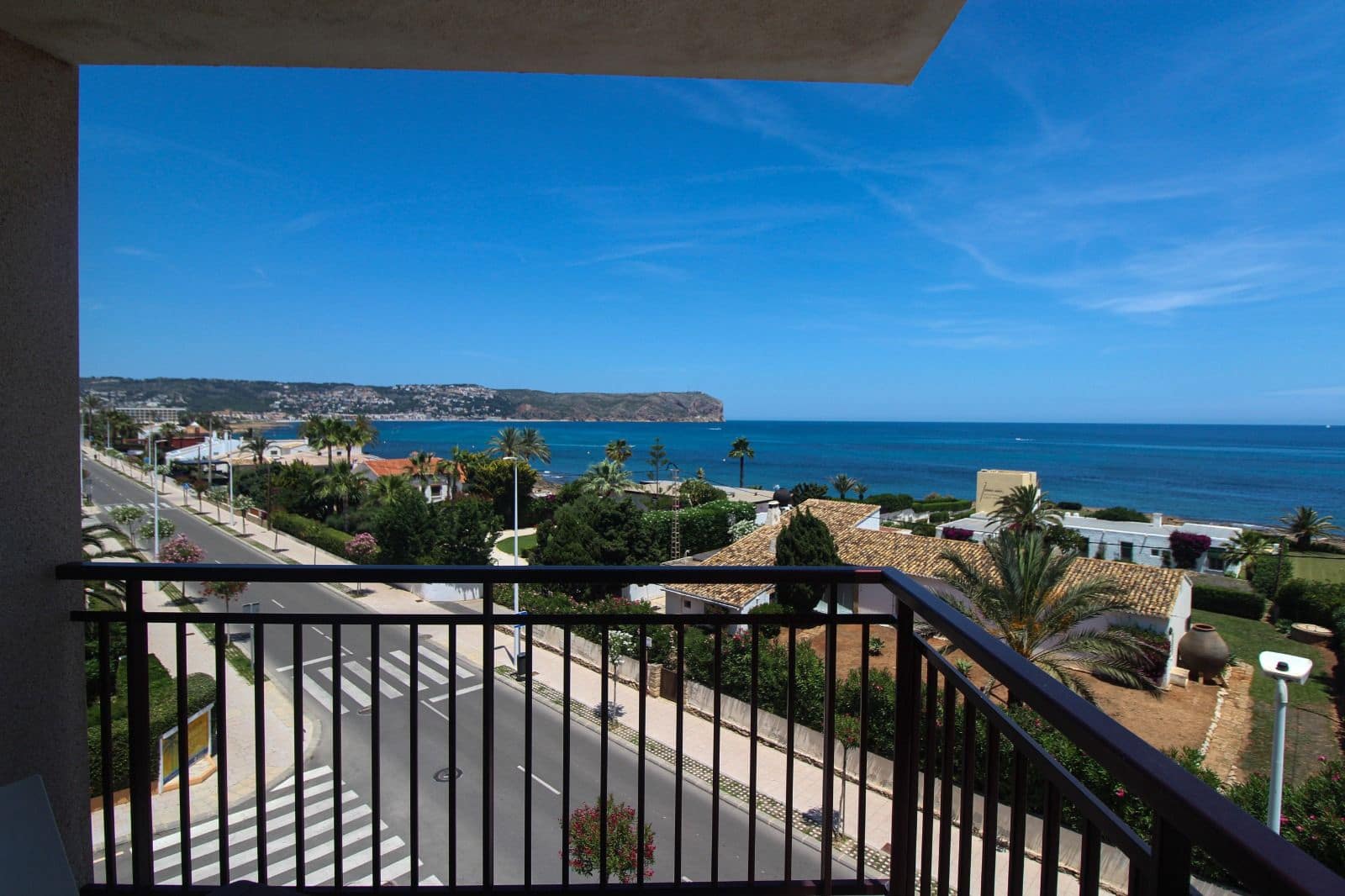 4 bedroom Beach Apartment for holiday rental in Javea / Xabia with garage - € 1,050 (Ref: 9484865)