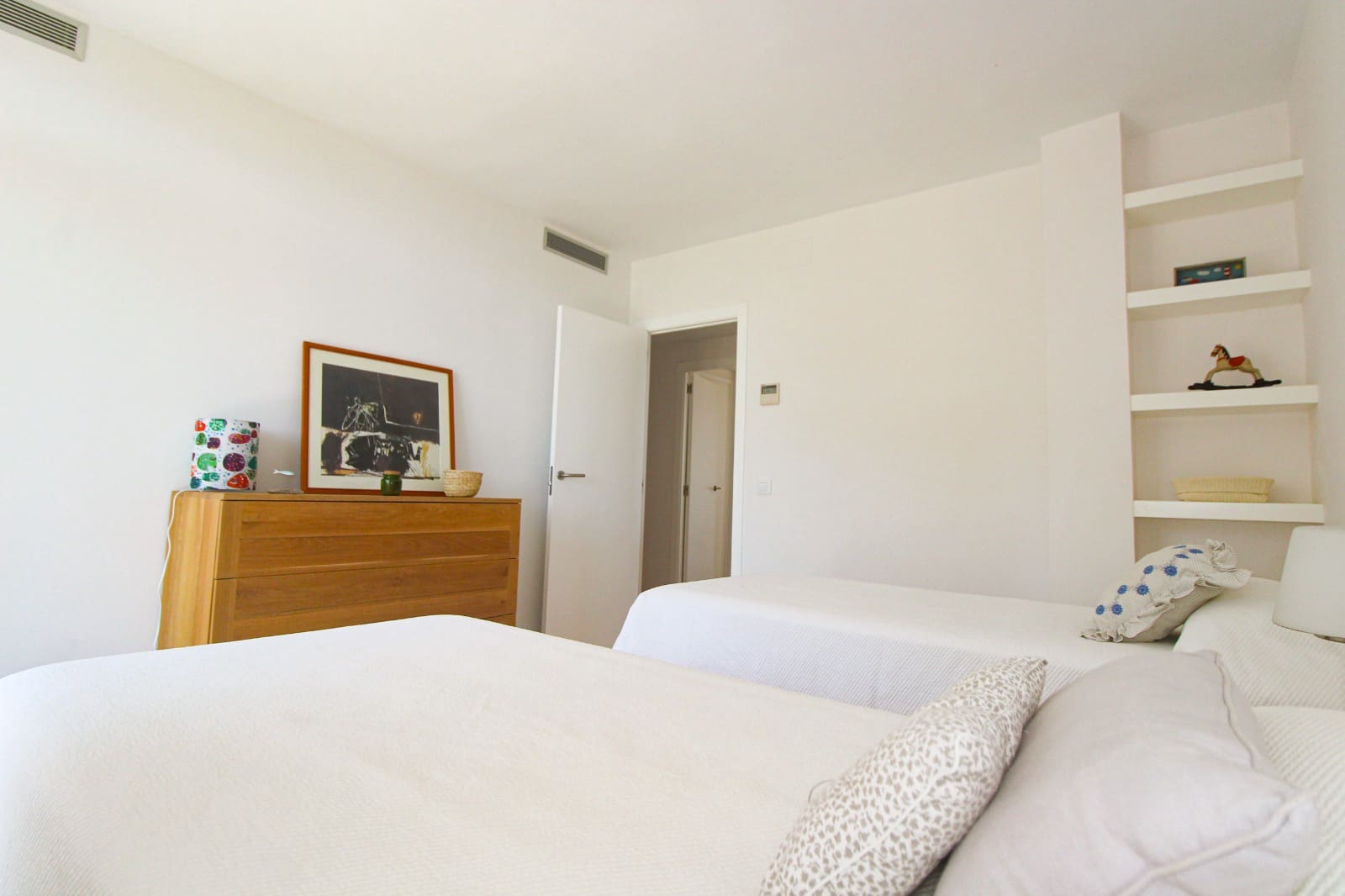 4 bedroom Beach Apartment for holiday rental in Javea / Xabia with garage - € 1,050 (Ref: 9484865)