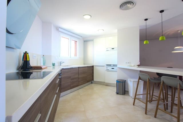 4 slaapkamer Strandappartement voor vakantieverhuur in Arenal, Javea / Xàbia met garage - € 1.050 (Ref: 9484865)