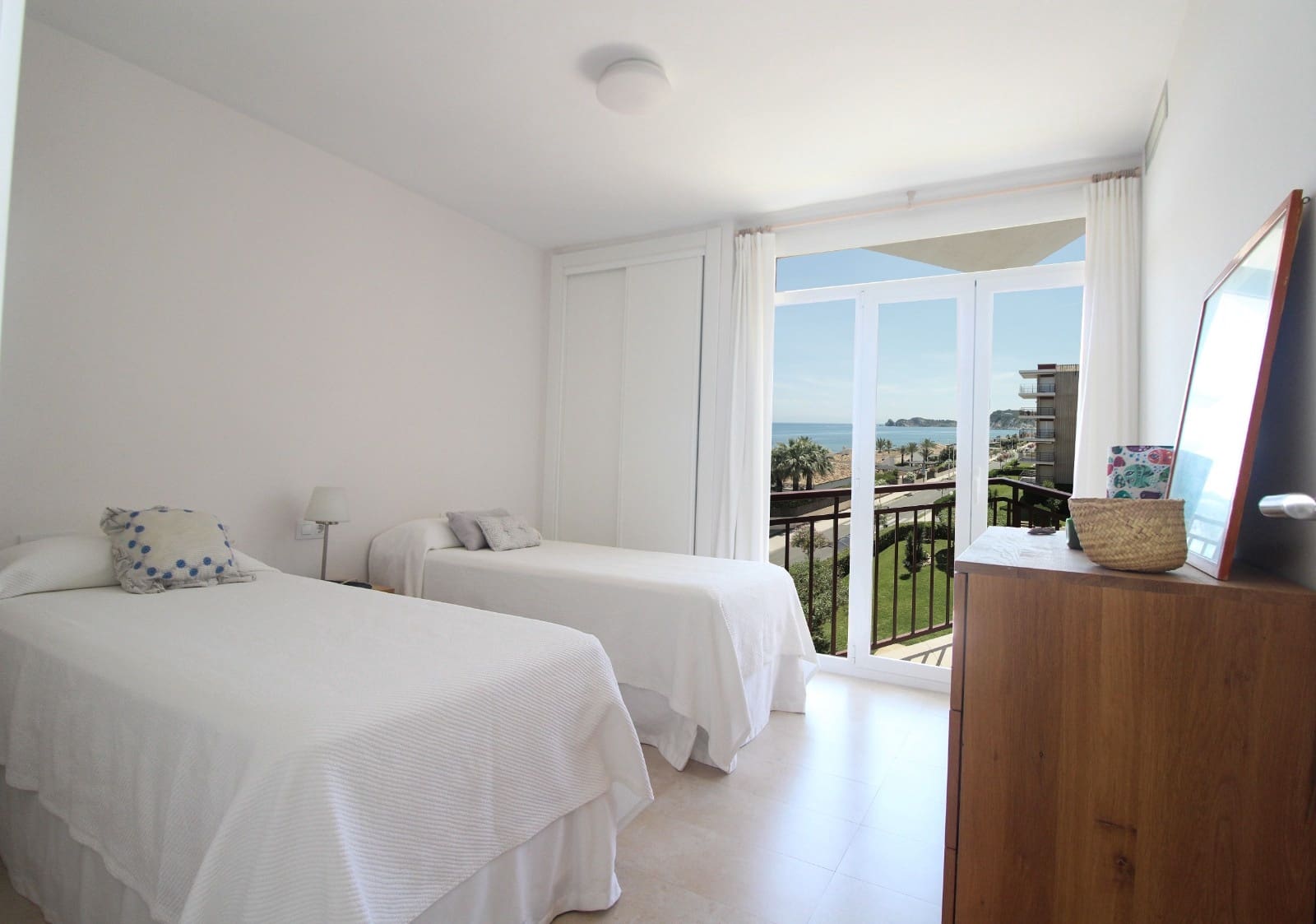 4 bedroom Beach Apartment for rent in Javea / Xabia with garage - € 2,000 (Ref: 9484870)
