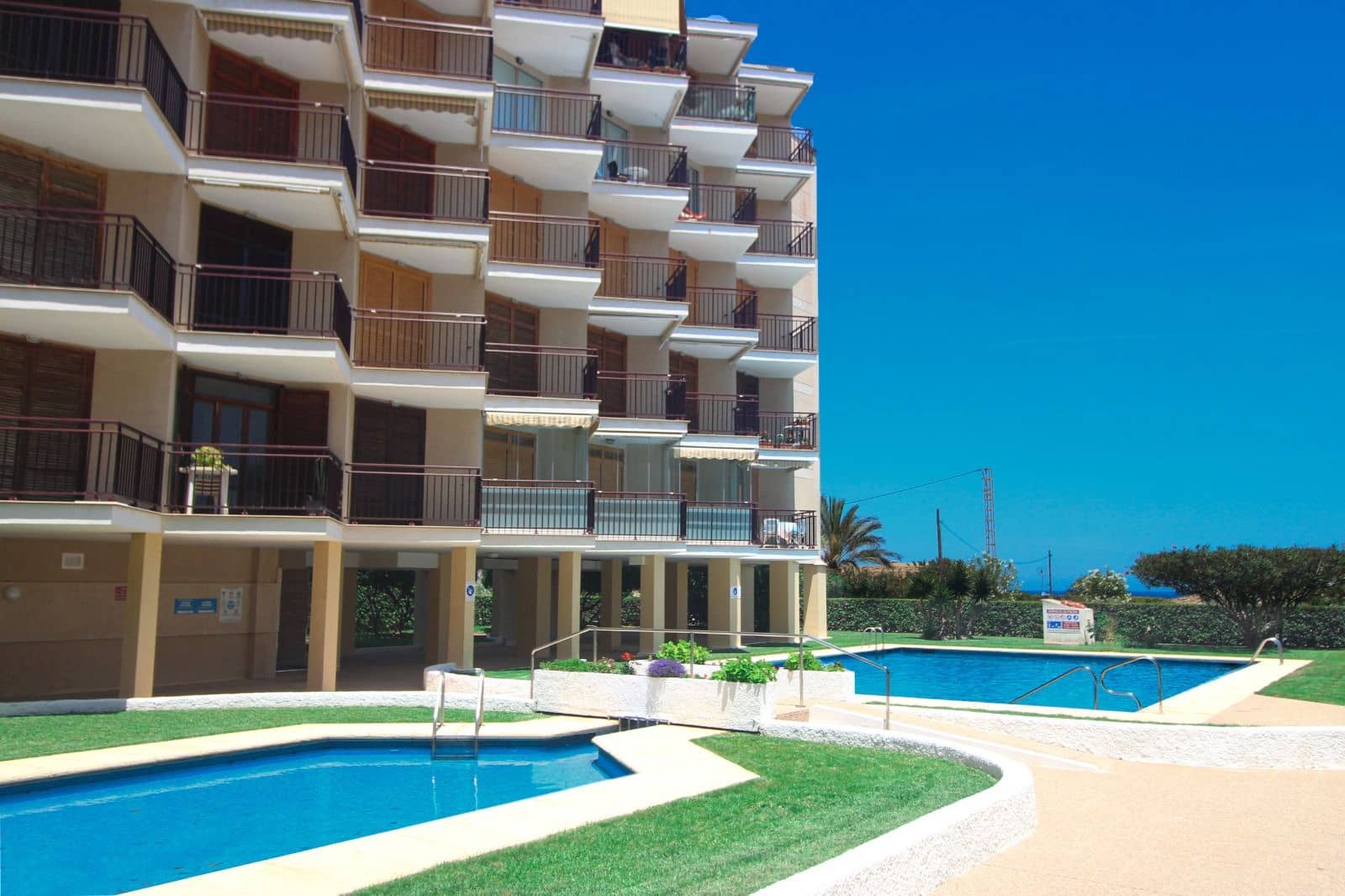 4 bedroom Beach Apartment for rent in Javea / Xabia with garage - € 2,000 (Ref: 9484870)