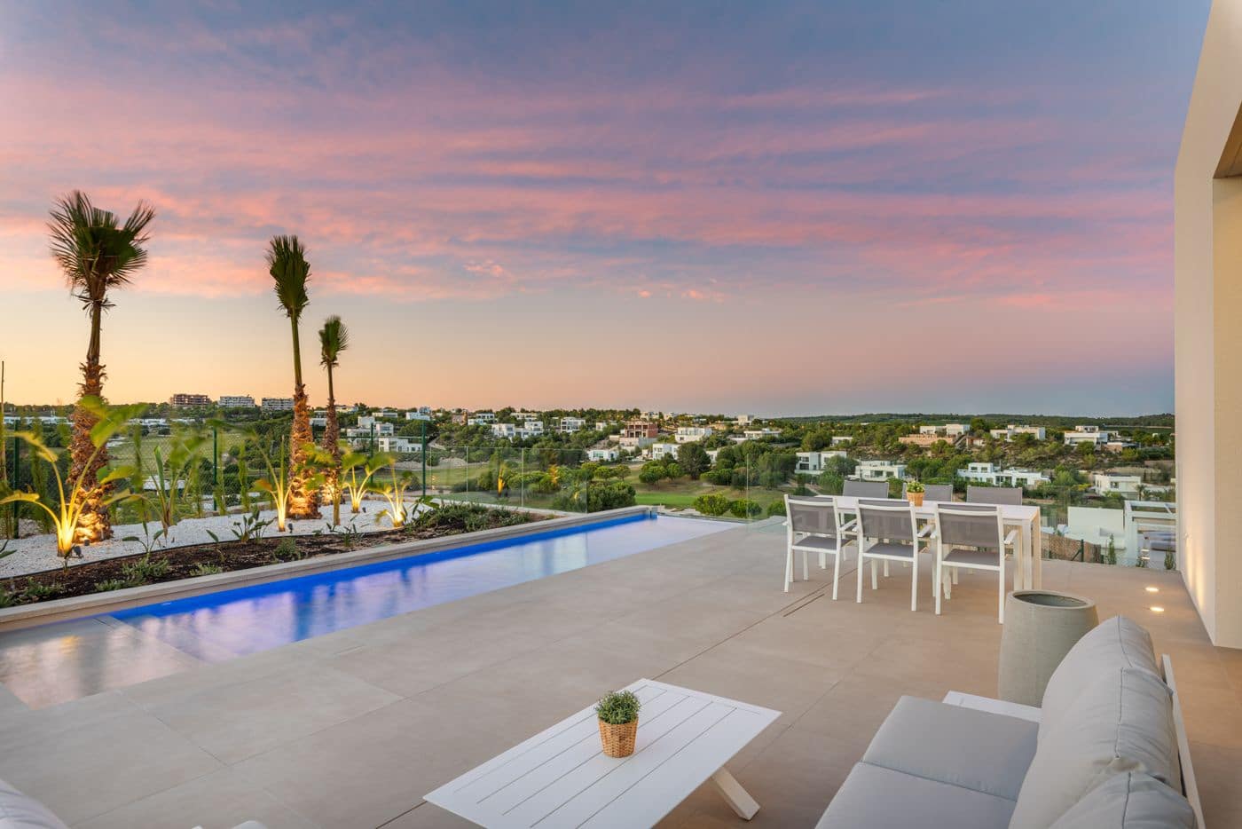 Chalet de 3 habitaciones en Orihuela en venta con garaje - 1.485.000 € (Ref: 9484875)