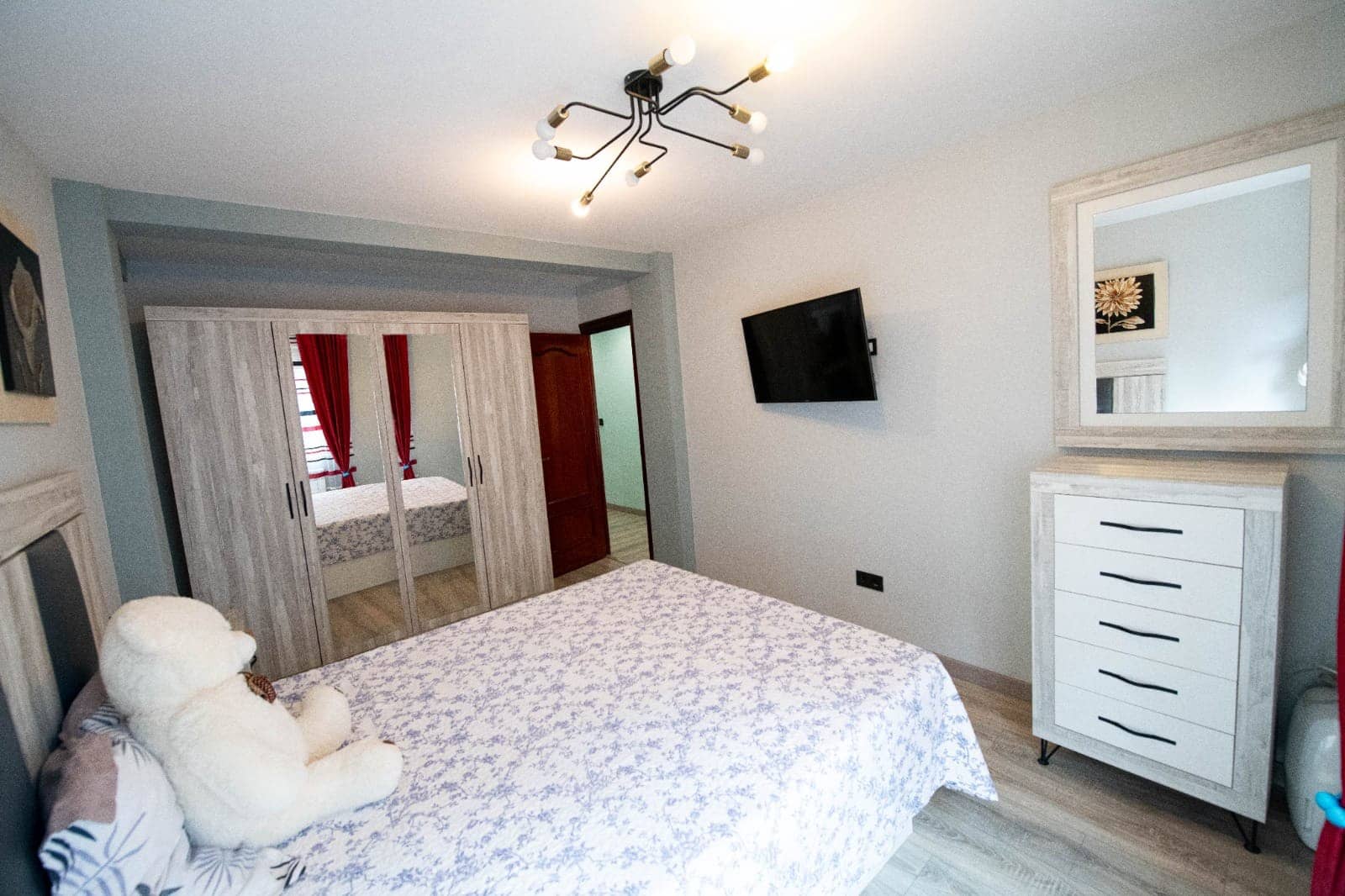 2 bedroom Flat for sale in Gijon - € 160,000 (Ref: 9484893)
