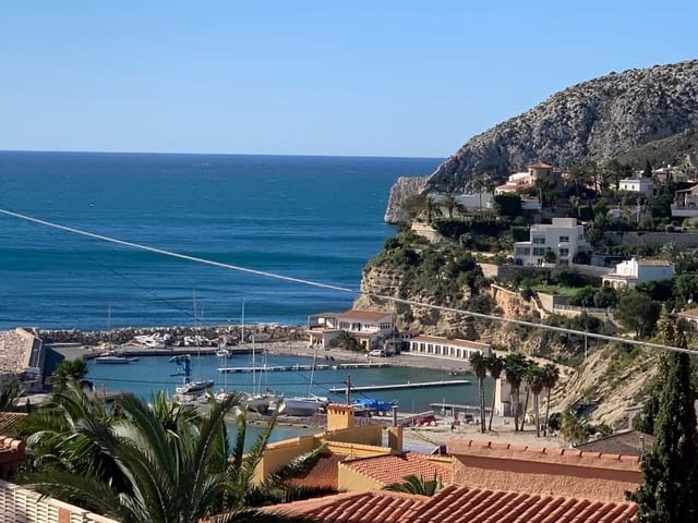 4 bedroom Villa for sale in Calpe / Calp with garage - € 1,550,000 (Ref: 9484903)