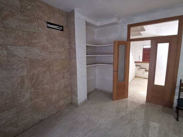 8 makuuhuone Omakotitalo myytävänä paikassa Gata de Gorgos - 435 000 € (Ref: 9484917)