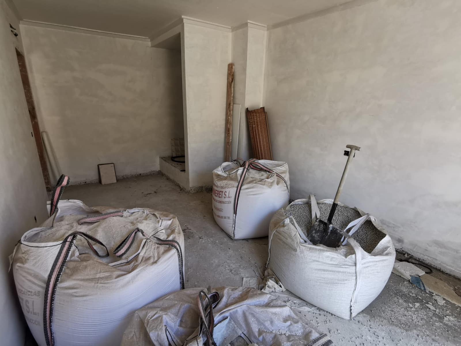 8 makuuhuone Omakotitalo myytävänä paikassa Gata de Gorgos - 435 000 € (Ref: 9484917)