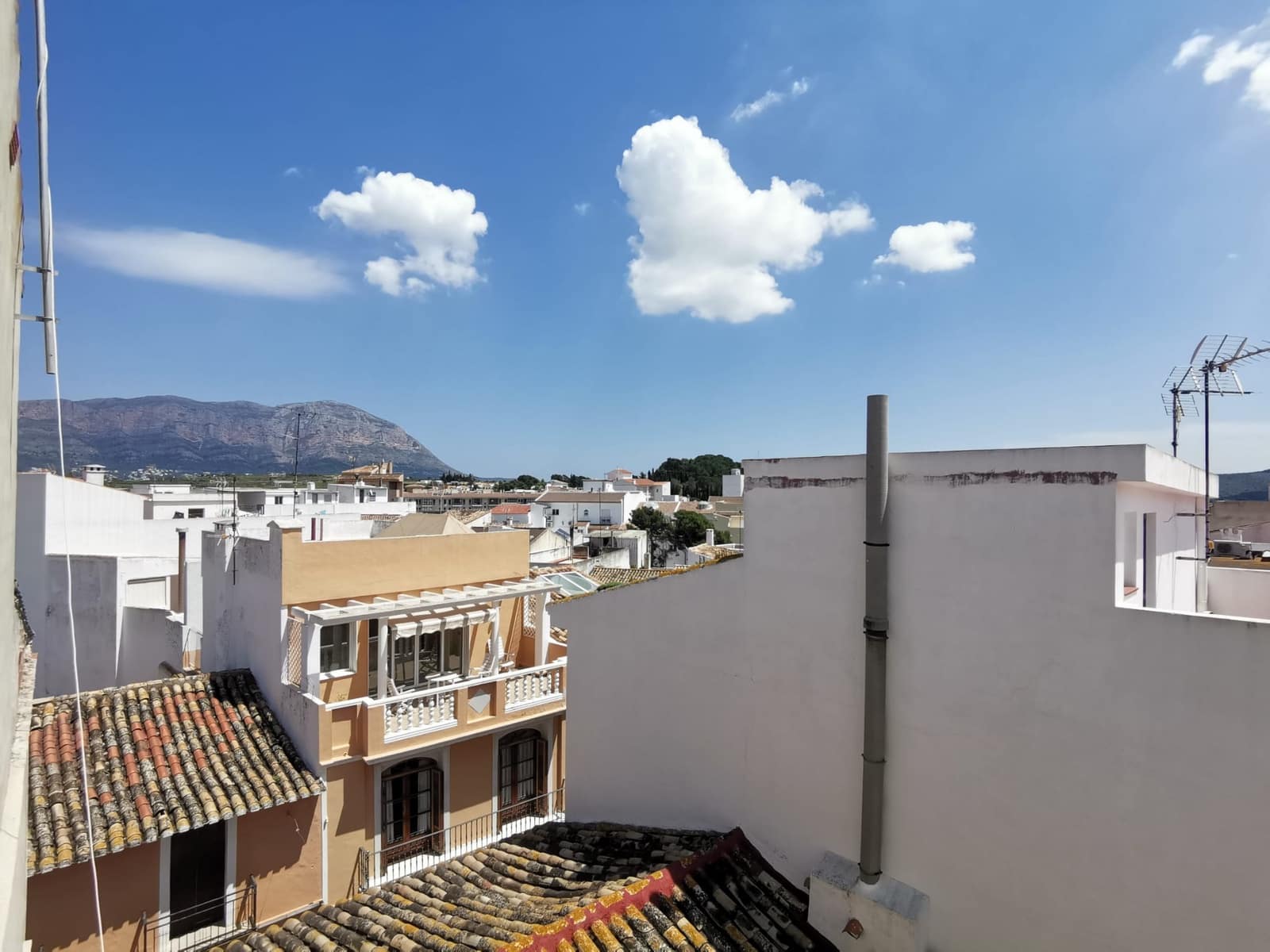 8 makuuhuone Omakotitalo myytävänä paikassa Gata de Gorgos - 435 000 € (Ref: 9484917)