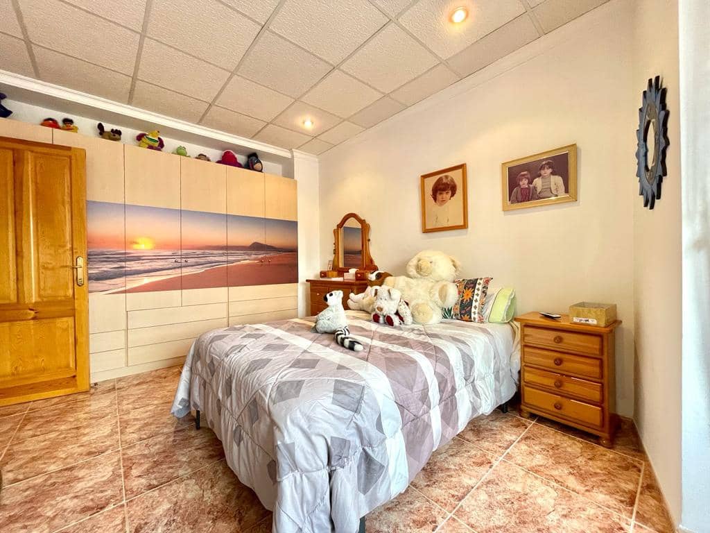 5 bedroom Townhouse for sale in Pego - € 220,000 (Ref: 9484920)