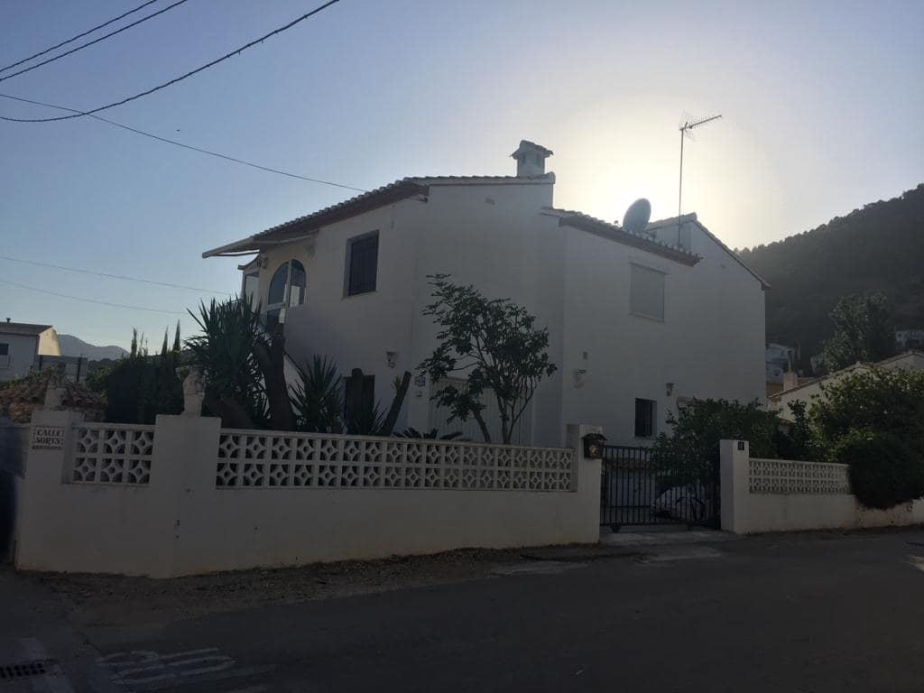3 chambre Villa/Maison à vendre à Tormos avec garage - 200 000 € (Ref: 9484921)