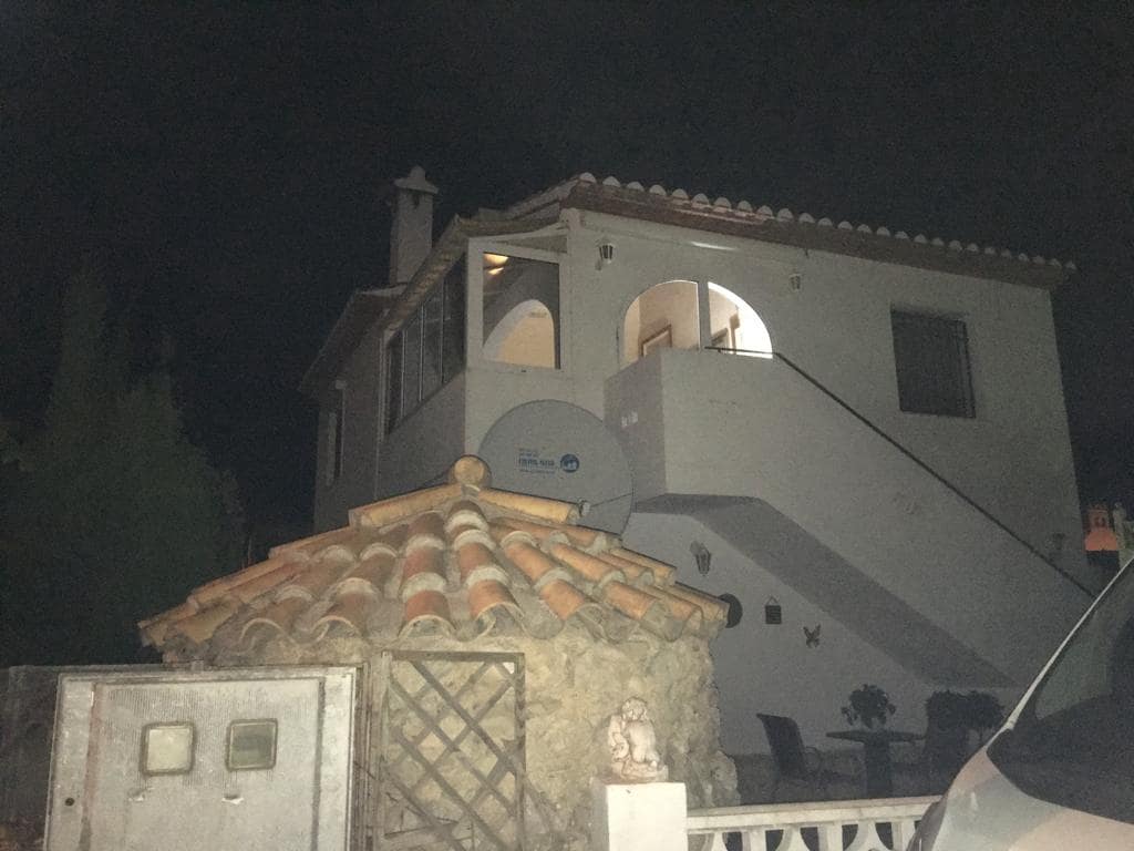 3 chambre Villa/Maison à vendre à Tormos avec garage - 200 000 € (Ref: 9484921)