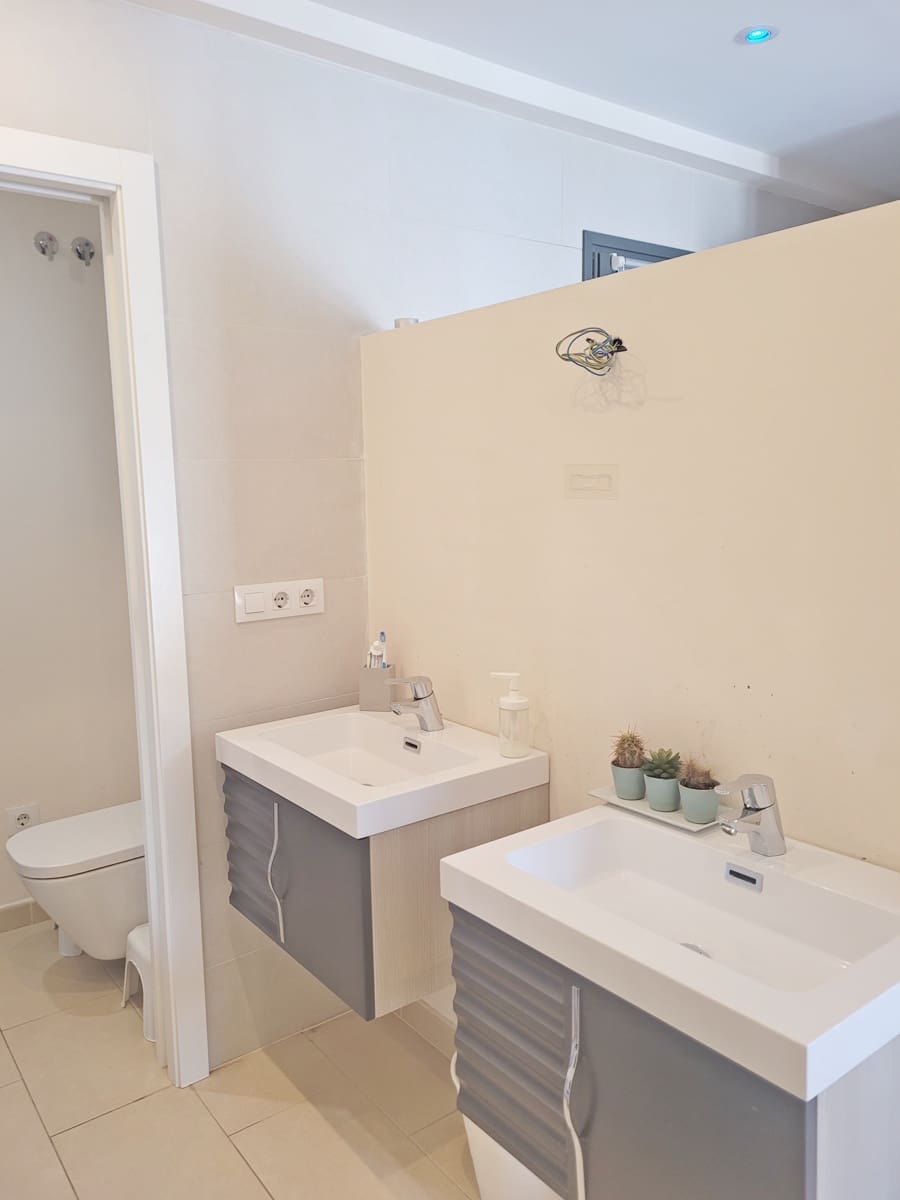 4 makuuhuone Omakotitalo myytävänä paikassa Javea / Xabia mukana 
autotalli - 495 000 € (Ref: 9484926)