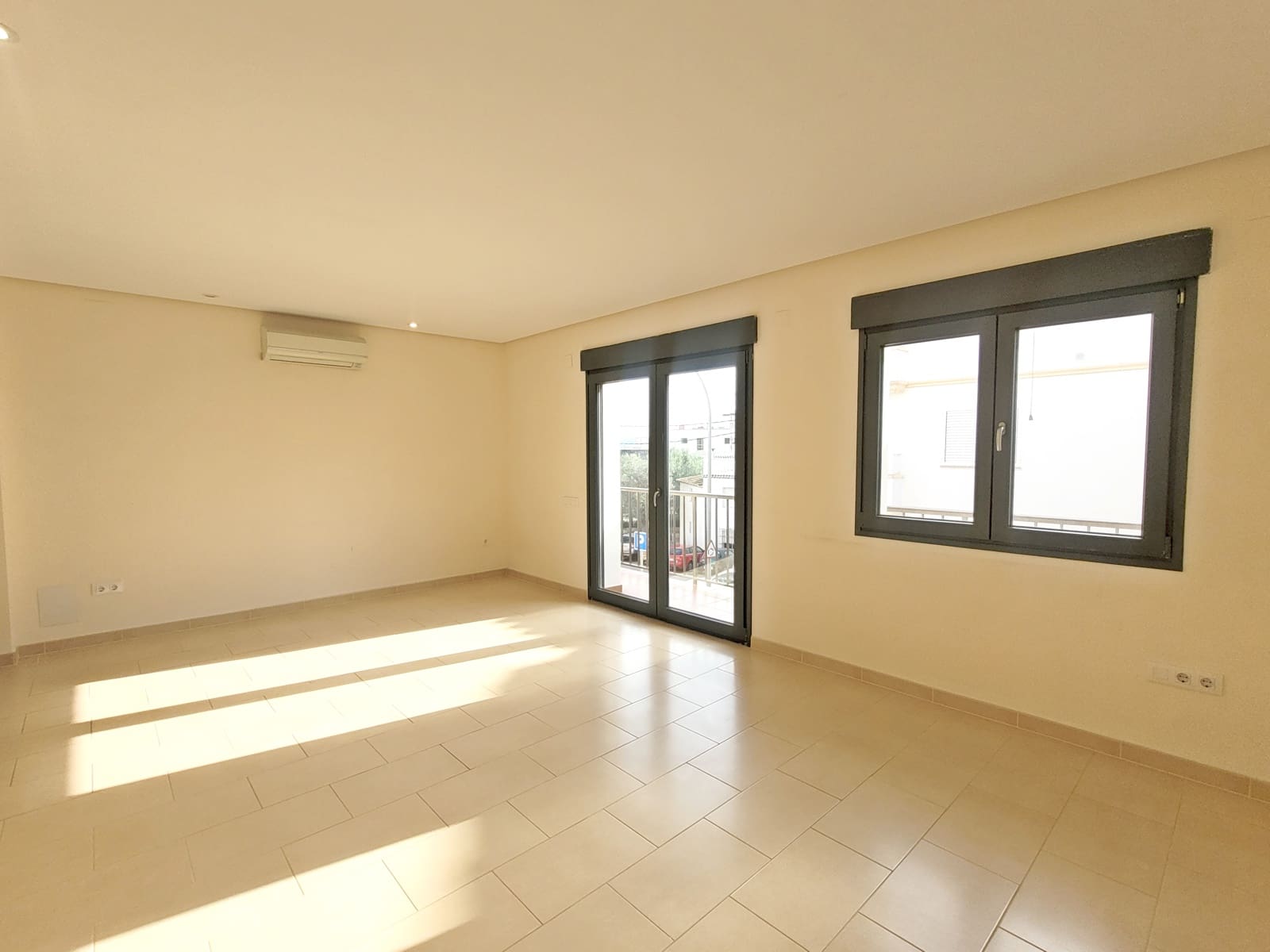 4 makuuhuone Omakotitalo myytävänä paikassa Javea / Xabia mukana 
autotalli - 495 000 € (Ref: 9484926)