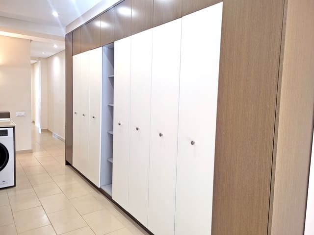 4 makuuhuone Omakotitalo myytävänä paikassa Centro ciudad, Javea / Xàbia mukana 
autotalli - 495 000 € (Ref: 9484926)