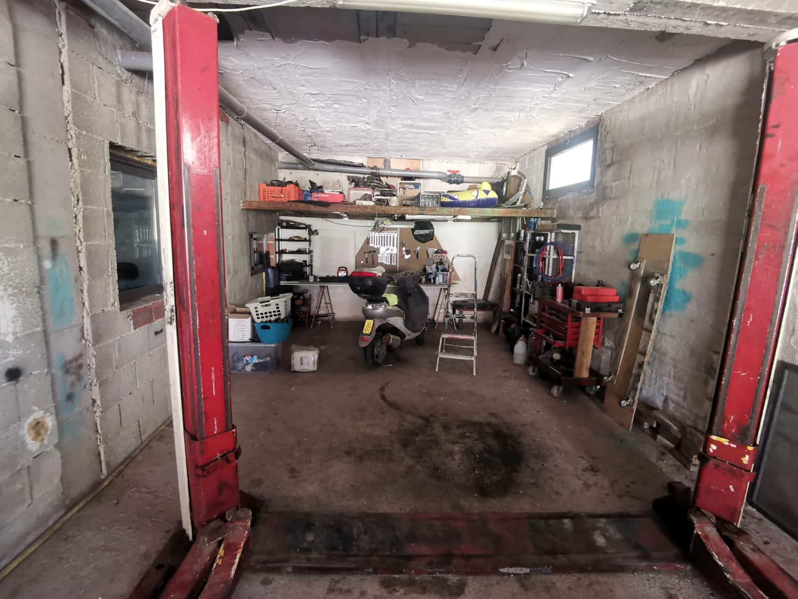 10 bedroom Villa for sale in Ondara with garage - € 800,000 (Ref: 9484929)