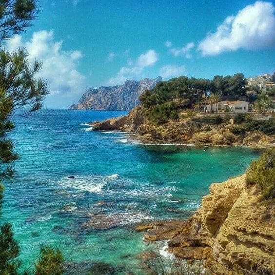 4 bedroom Villa for sale in Moraira with garage - € 1,690,000 (Ref: 9484933)