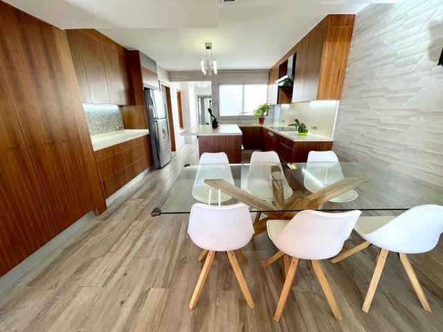 Ático de 5 habitaciones en Ensanche - Diputacion, Alicante / Alacant ciudad en venta con garaje - 799.000 € (Ref: 9484940)