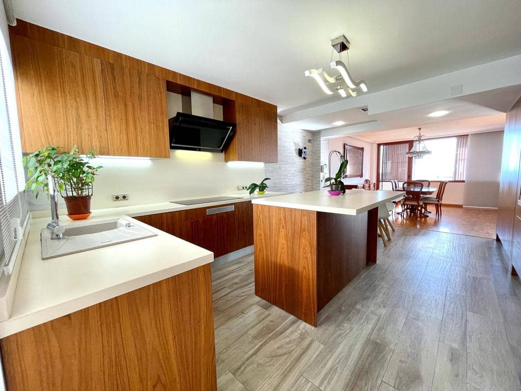 Ático de 5 habitaciones en Alicante / Alacant ciudad en venta con garaje - 799.000 € (Ref: 9484940)