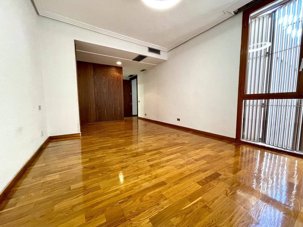 Ático de 5 habitaciones en Alicante / Alacant ciudad en venta con garaje - 799.000 € (Ref: 9484940)