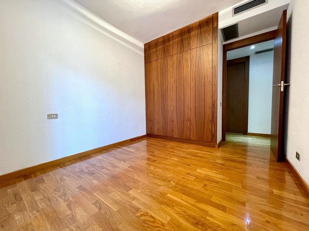 Ático de 5 habitaciones en Alicante / Alacant ciudad en venta con garaje - 799.000 € (Ref: 9484940)