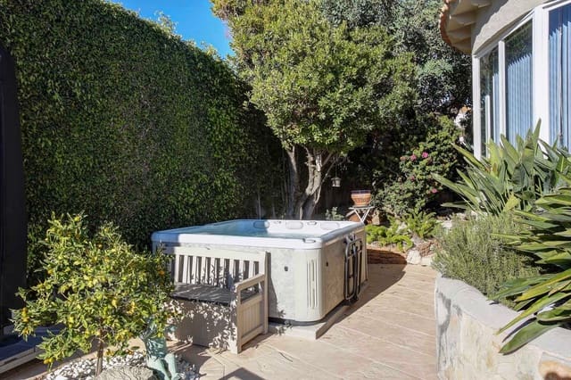 Chalet de 4 habitaciones en Cometa - Carrió, Calpe / Calp en venta con garaje - 870.000 € (Ref: 9516354)