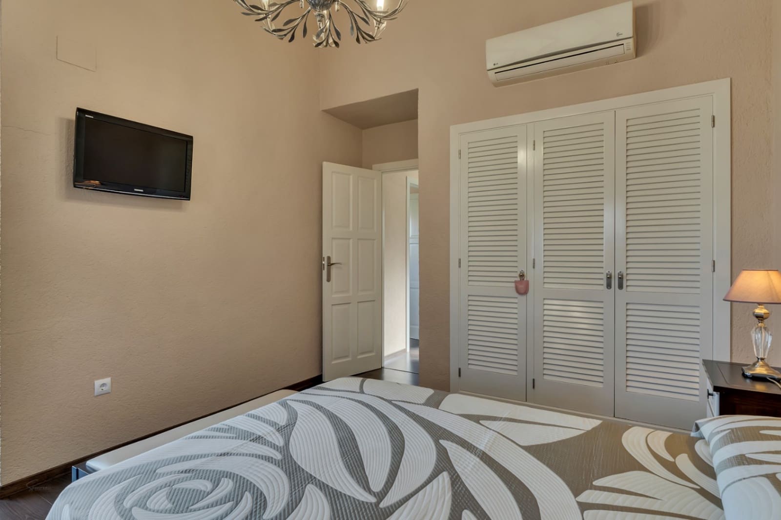 Chalet de 4 habitaciones en Javea / Xàbia en venta con garaje - 1.160.000 € (Ref: 9516356)