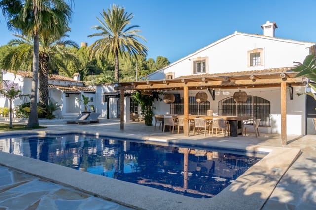 5 slaapkamer Villa te koop in Centro Urbano, Dénia met garage - € 1.550.000 (Ref: 9516357)