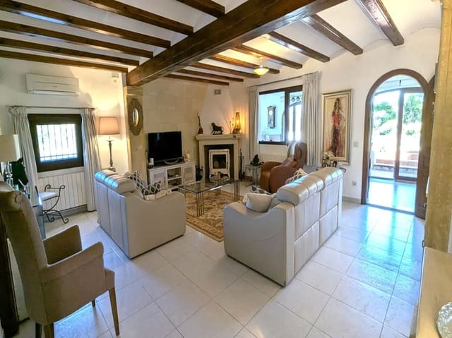 Villa til salg i Montgó - Ermita, Javea / Xàbia - € 749.000 (Ref: 9516358)