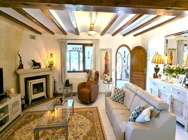 Villa til salg i Montgó - Ermita, Javea / Xàbia - € 749.000 (Ref: 9516358)