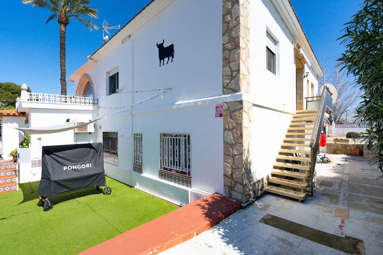 Chalet de 6 habitaciones en Dénia en venta con garaje - 695.000 € (Ref: 9516359)