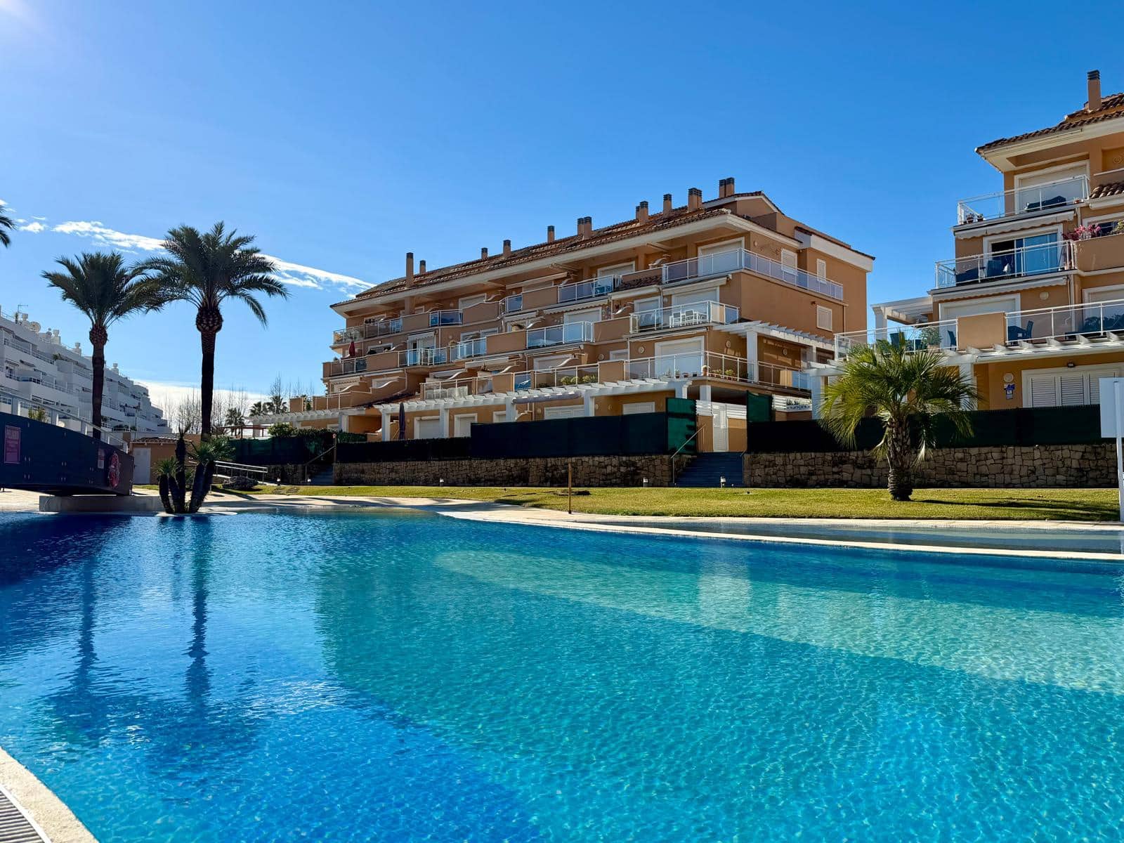 2 soveværelse Strandlejlighed til salg i Javea / Xabia med garage - € 469.000 (Ref: 9516370)