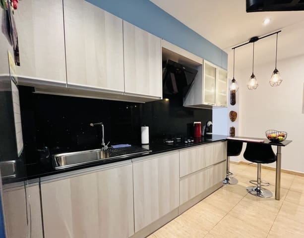 3 bedroom Apartment for sale in Centro ciudad, Javea / Xàbia - € 260,000 (Ref: 9516371)