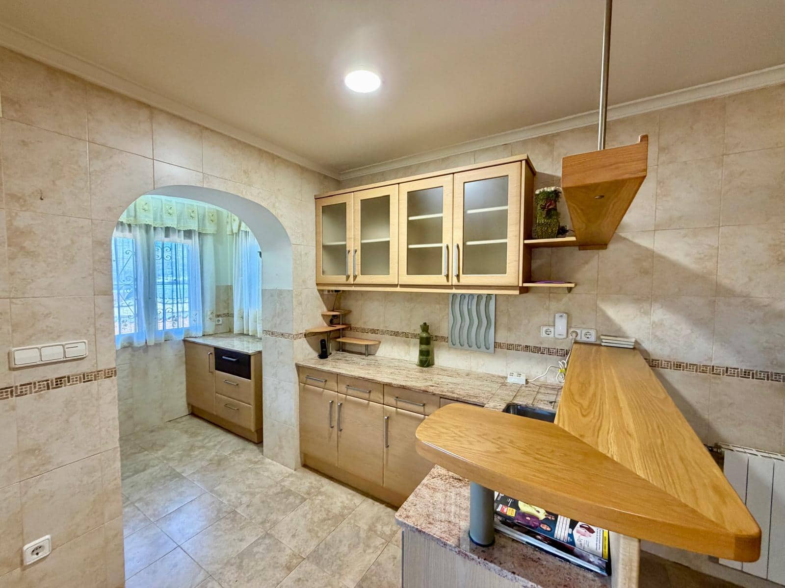 8 Zimmer Villa zu verkaufen in Pedreguer mit Garage - 975.000 € (Ref: 9563958)