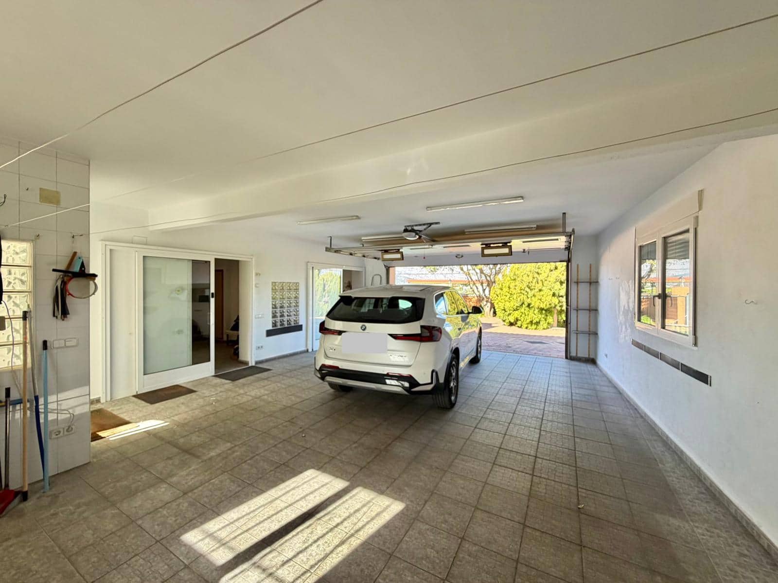 8 Zimmer Villa zu verkaufen in Pedreguer mit Garage - 975.000 € (Ref: 9563958)