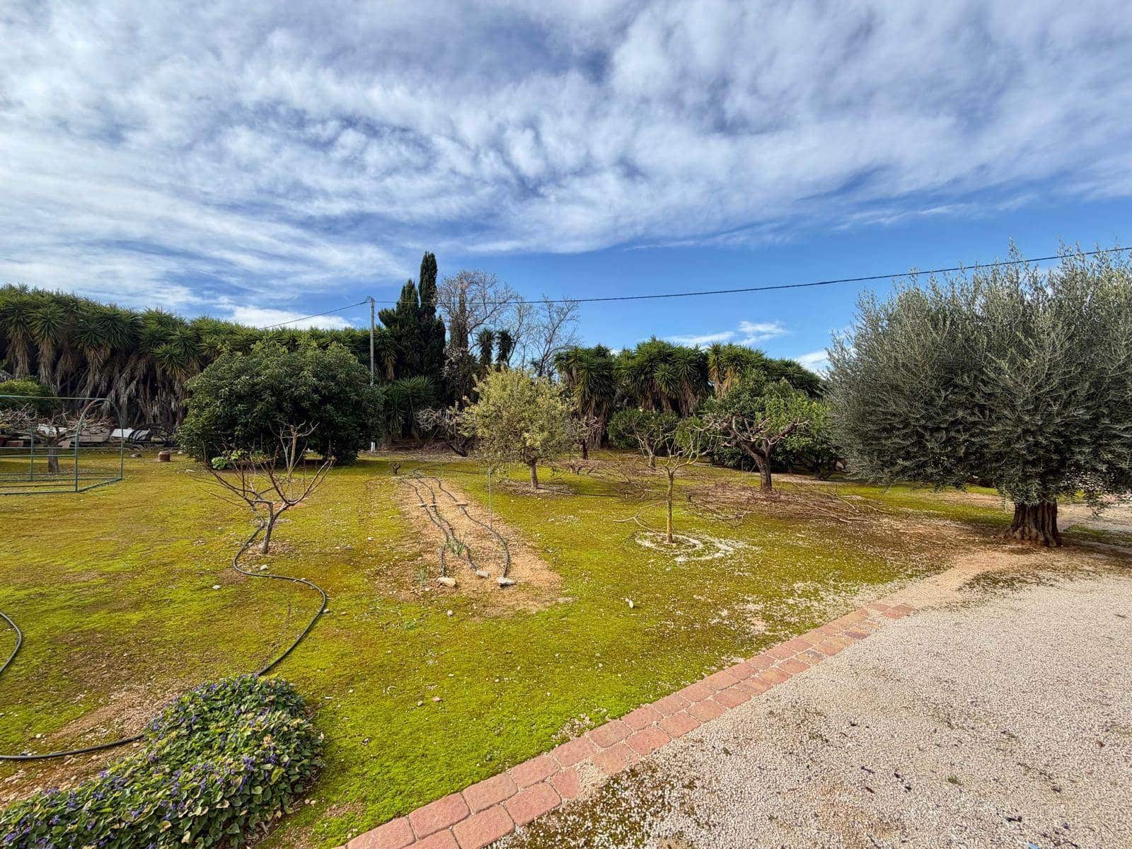 8 Zimmer Villa zu verkaufen in Pedreguer mit Garage - 975.000 € (Ref: 9563958)