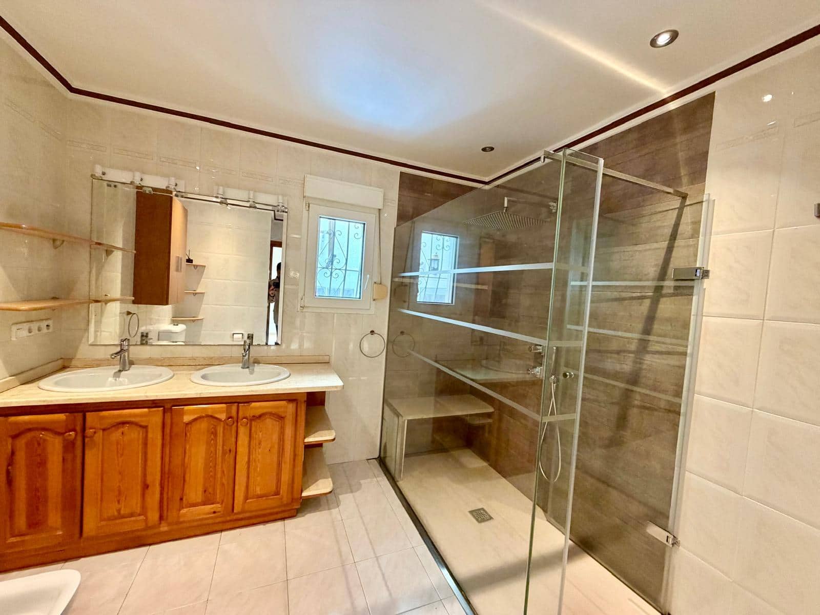 8 Zimmer Villa zu verkaufen in Pedreguer mit Garage - 975.000 € (Ref: 9563958)