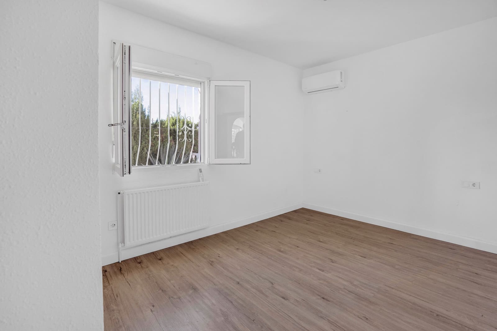 2 chambre Villa/Maison à vendre à Calpe / Calp avec garage - 470 000 € (Ref: 9563960)