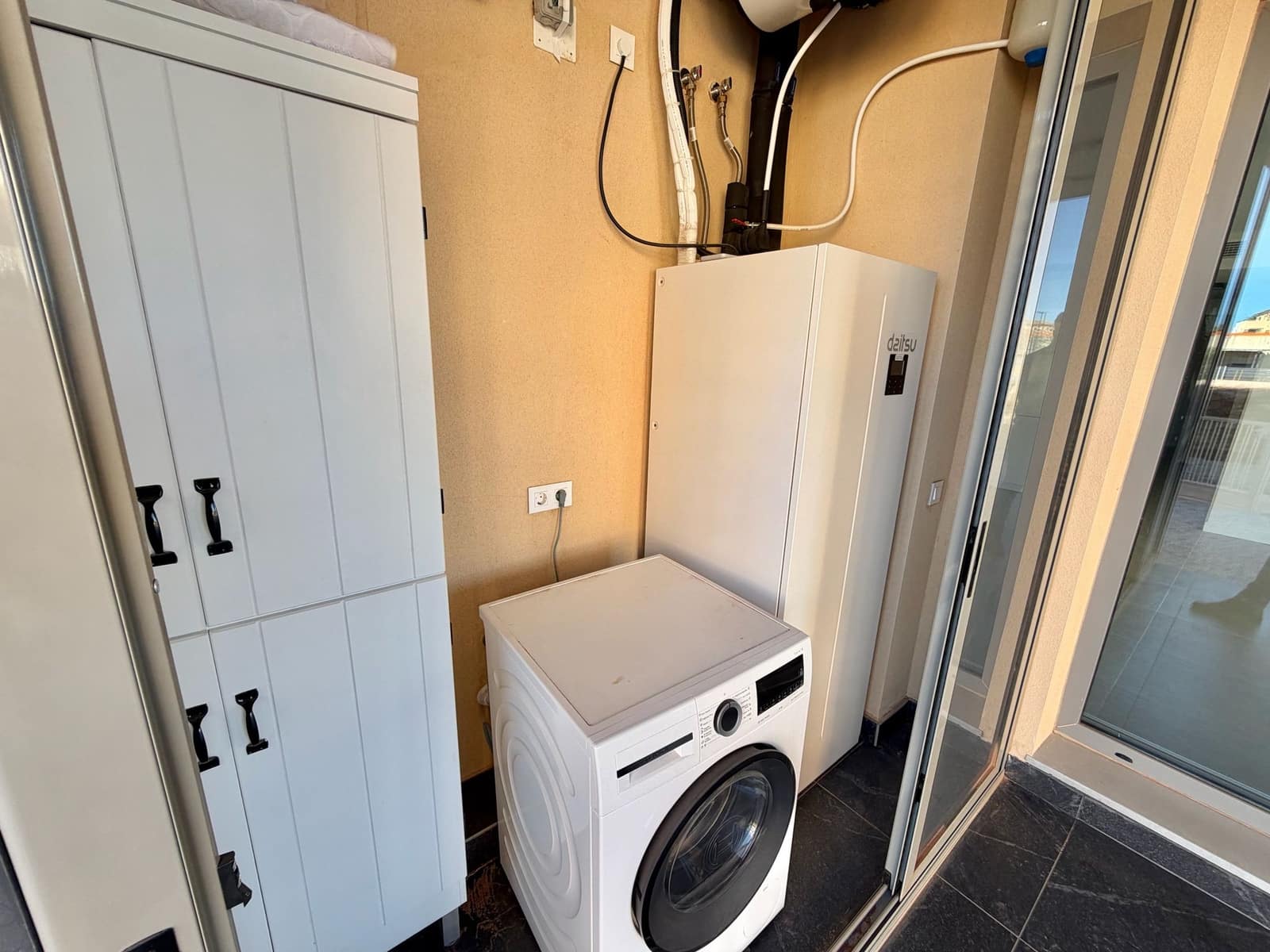 3 bedroom Apartment for sale in Denia with garage - € 549,000 (Ref: 9563961)