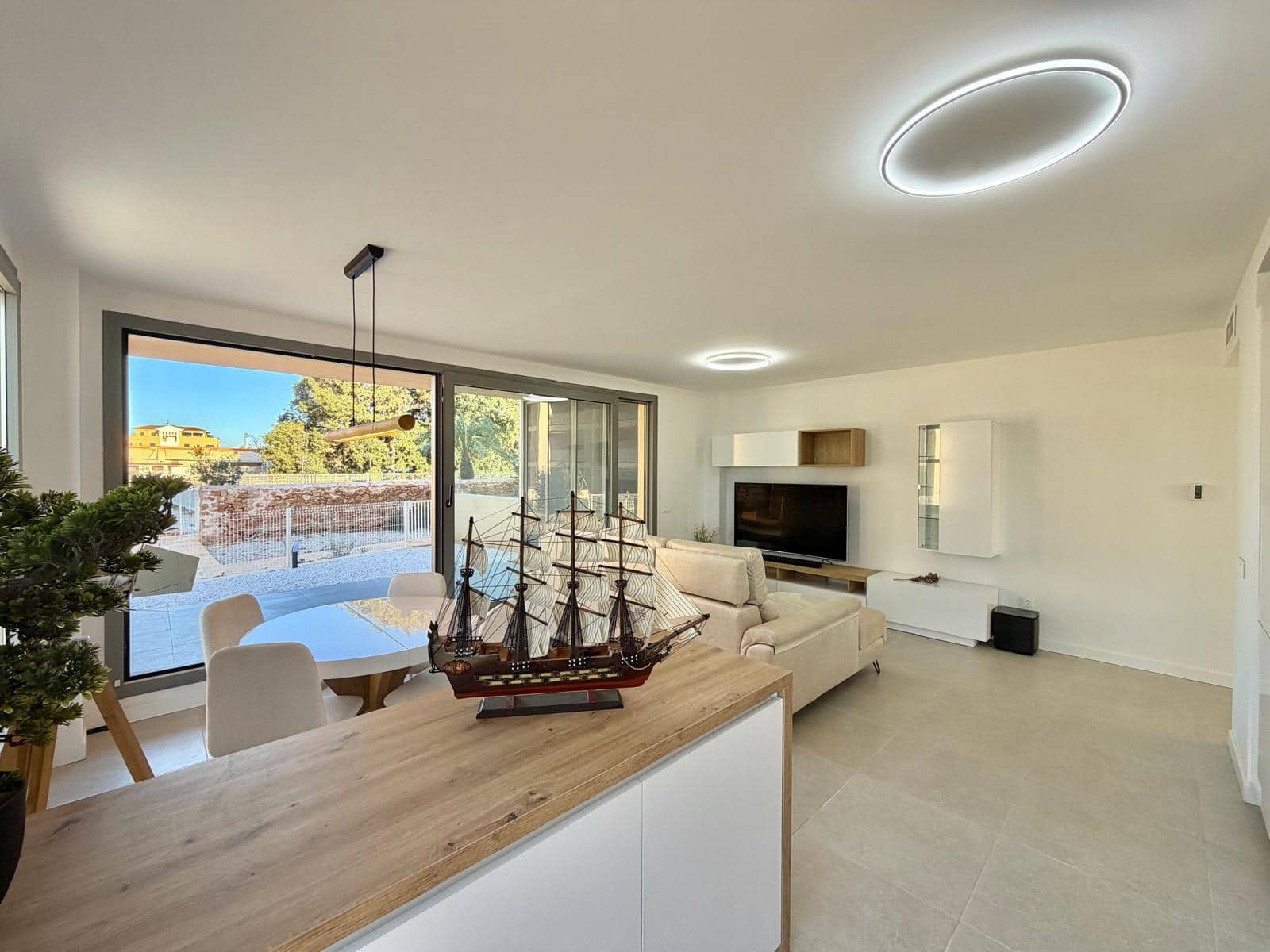 3 bedroom Apartment for sale in Denia with garage - € 549,000 (Ref: 9563961)