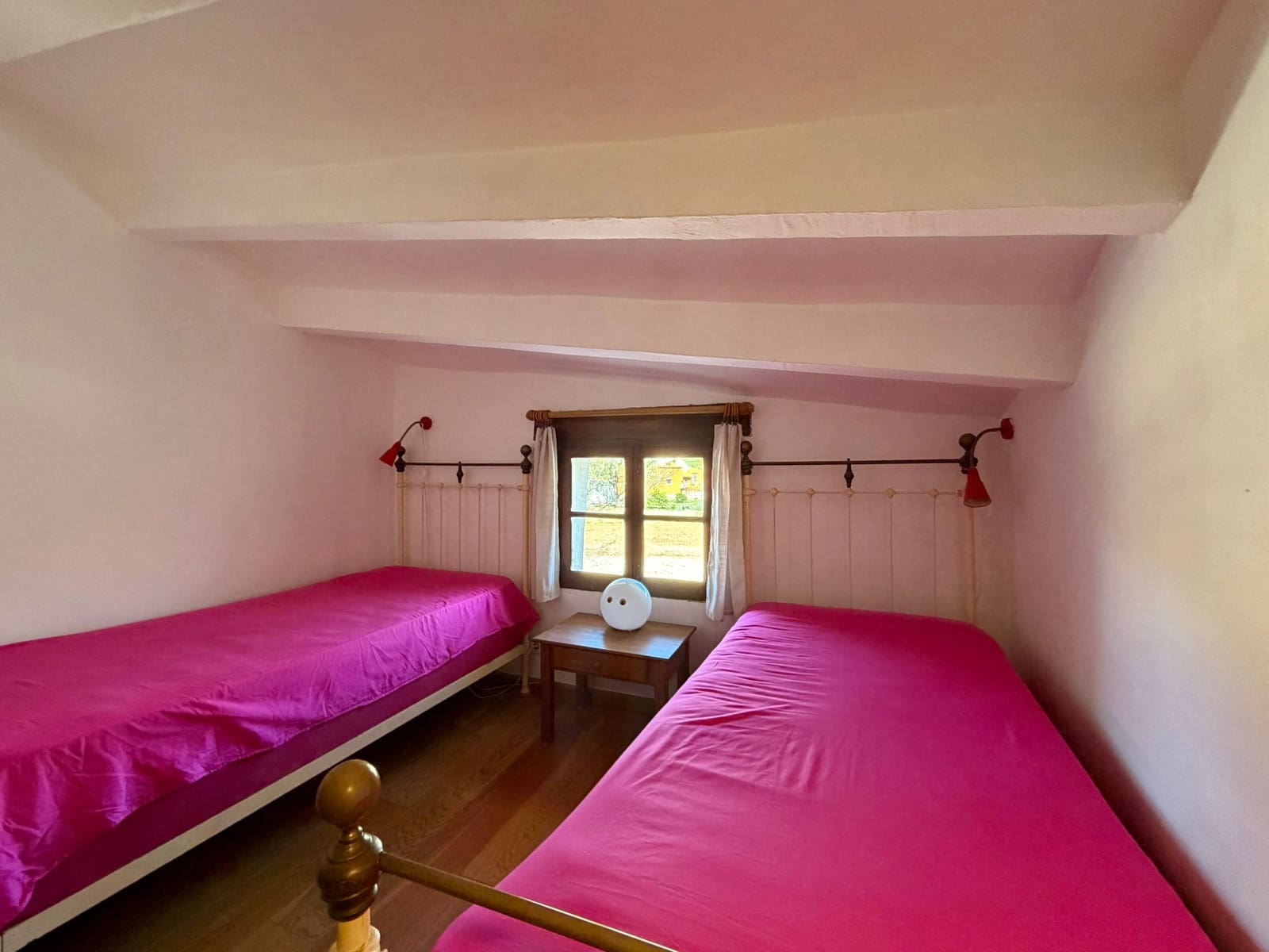 2 bedroom Villa for rent in Denia - € 1,400 (Ref: 9598655)