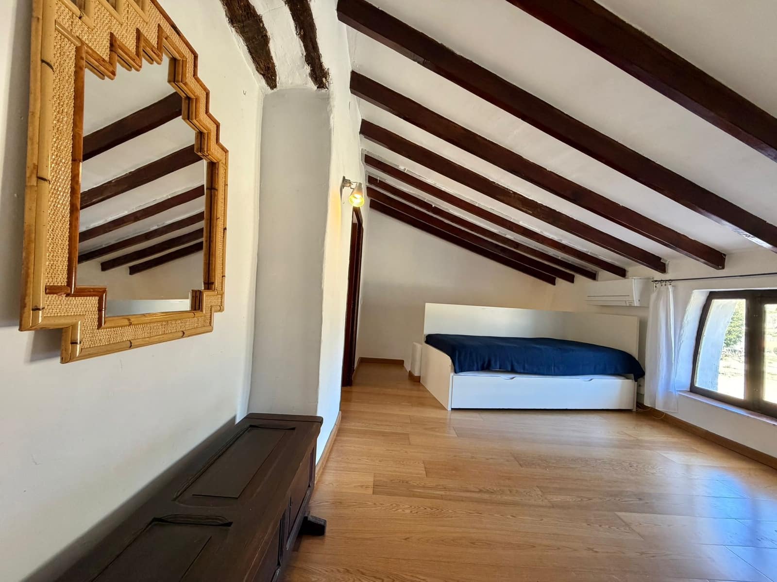 2 bedroom Villa for rent in Denia - € 1,400 (Ref: 9598655)