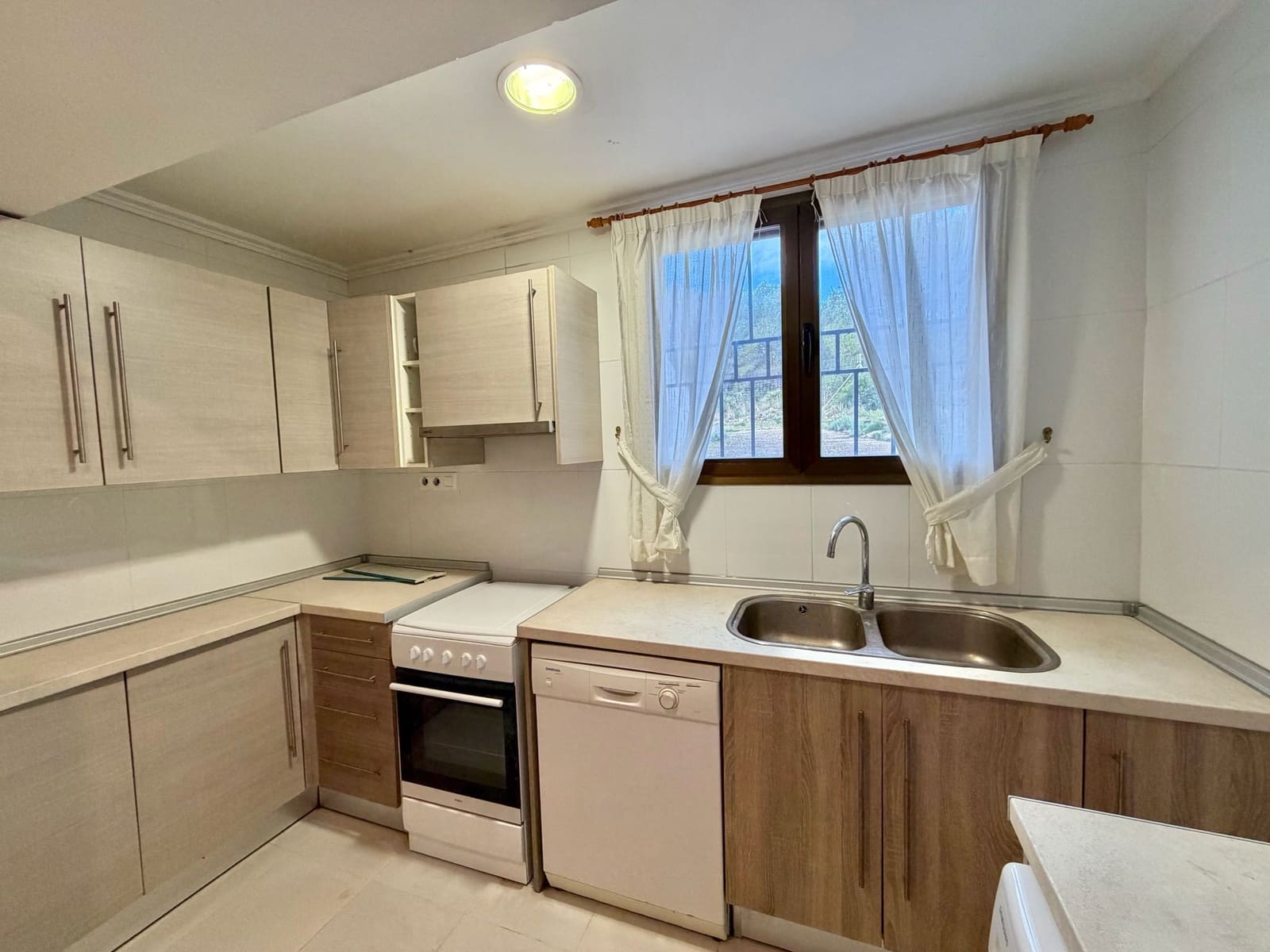 4 camera da letto Villa da affittare in Javea / Xabia con garage - 1.500 € (Rif: 9598656)